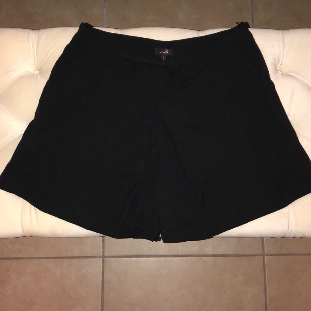 *BRAND NEW* Black Shorts